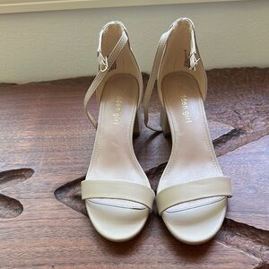 Madden Girl Women's Nude Heels